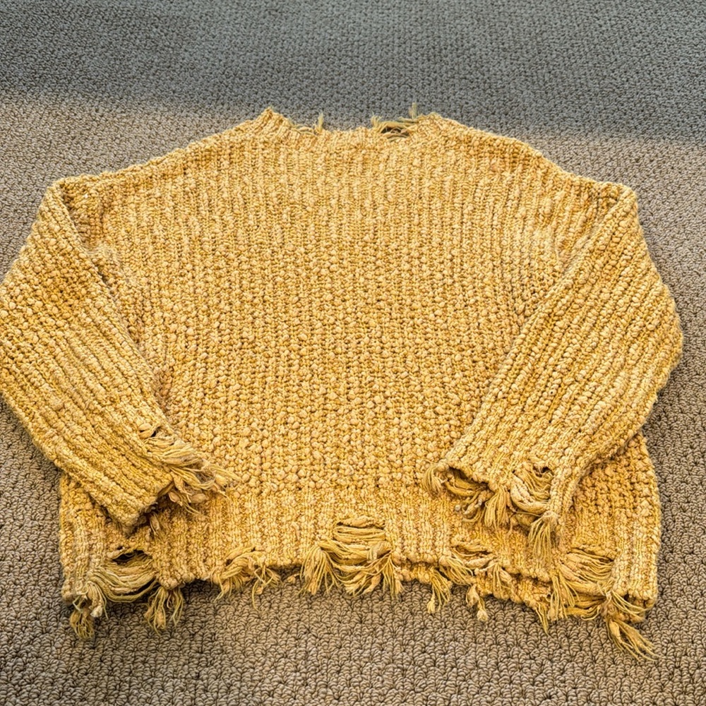 Wish list, distressed, knit sweater - Picture 6 of 6